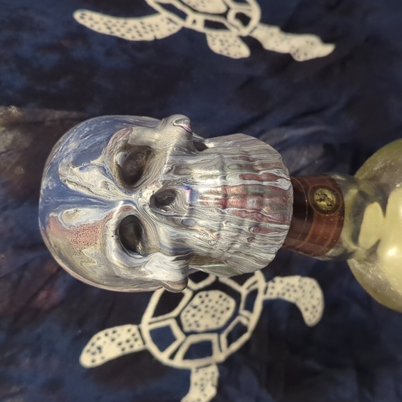 Skull bottle topper - Picture 1 of 3